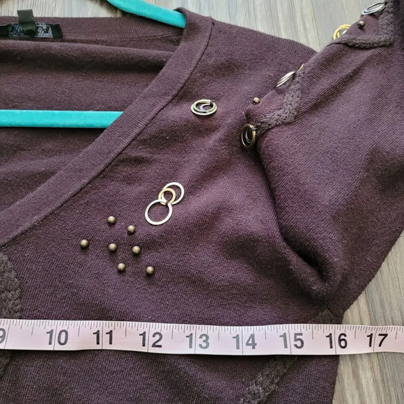 Yuka Womens Embellished Sweater Top Size Small Brown Bronze V-Neck Rayon Blend - Picture 7 of 7